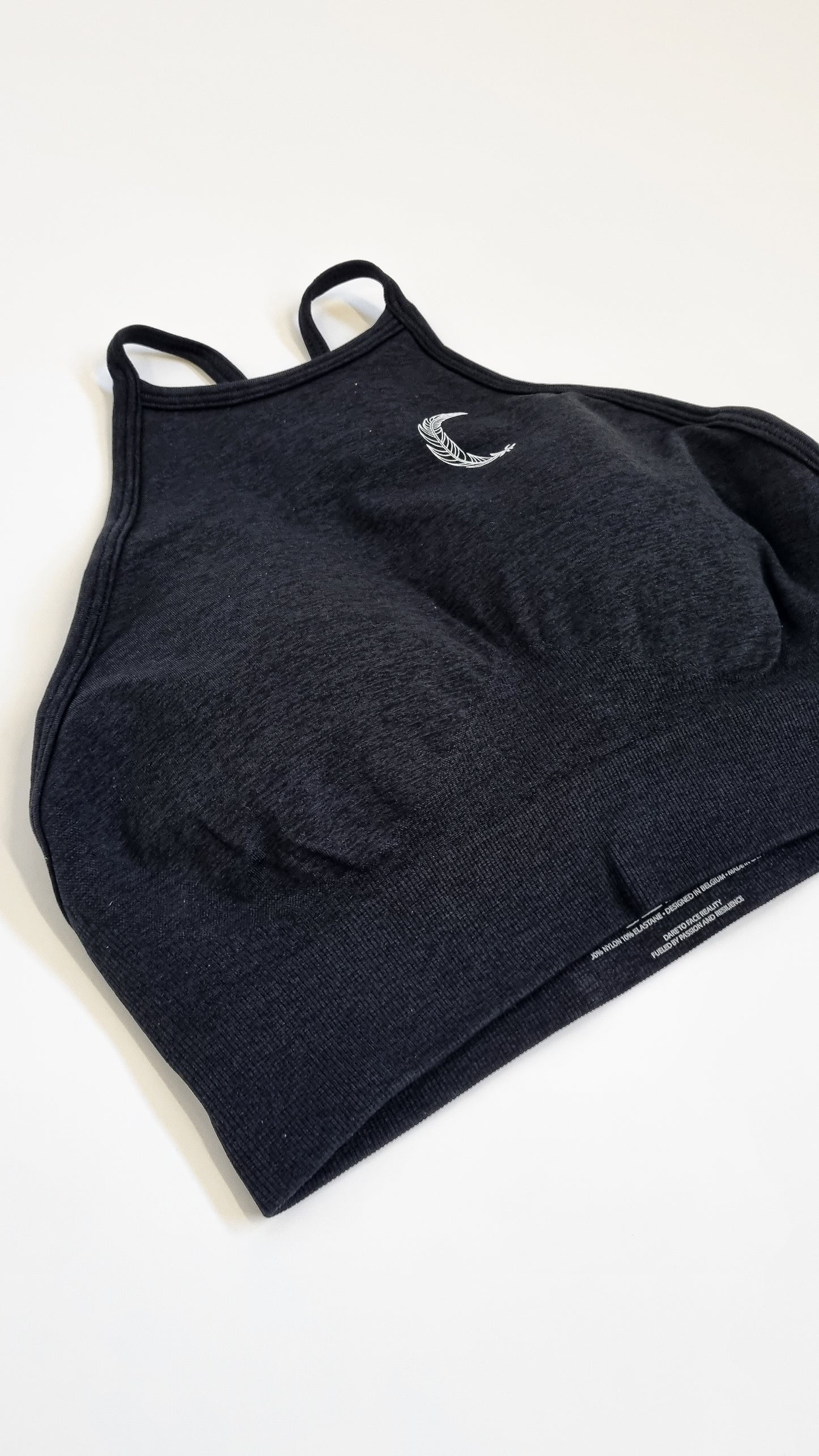 INVICTUS SEAMLESS SPORTS BRA IN BLACK