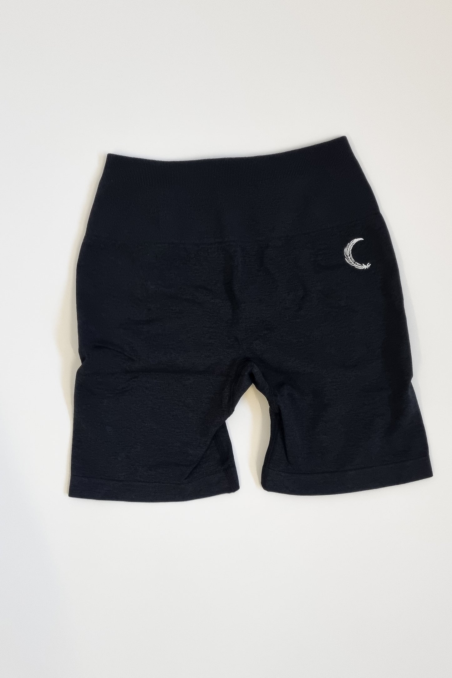 INVICTUS SEAMLESS SHORTS IN BLACK