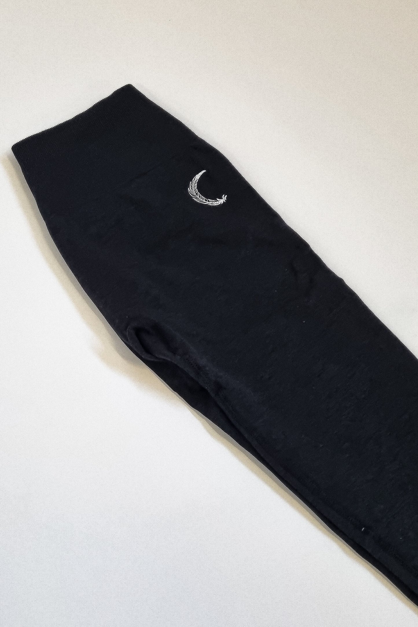 INVICTUS SEAMLESS LEGGING IN BLACK
