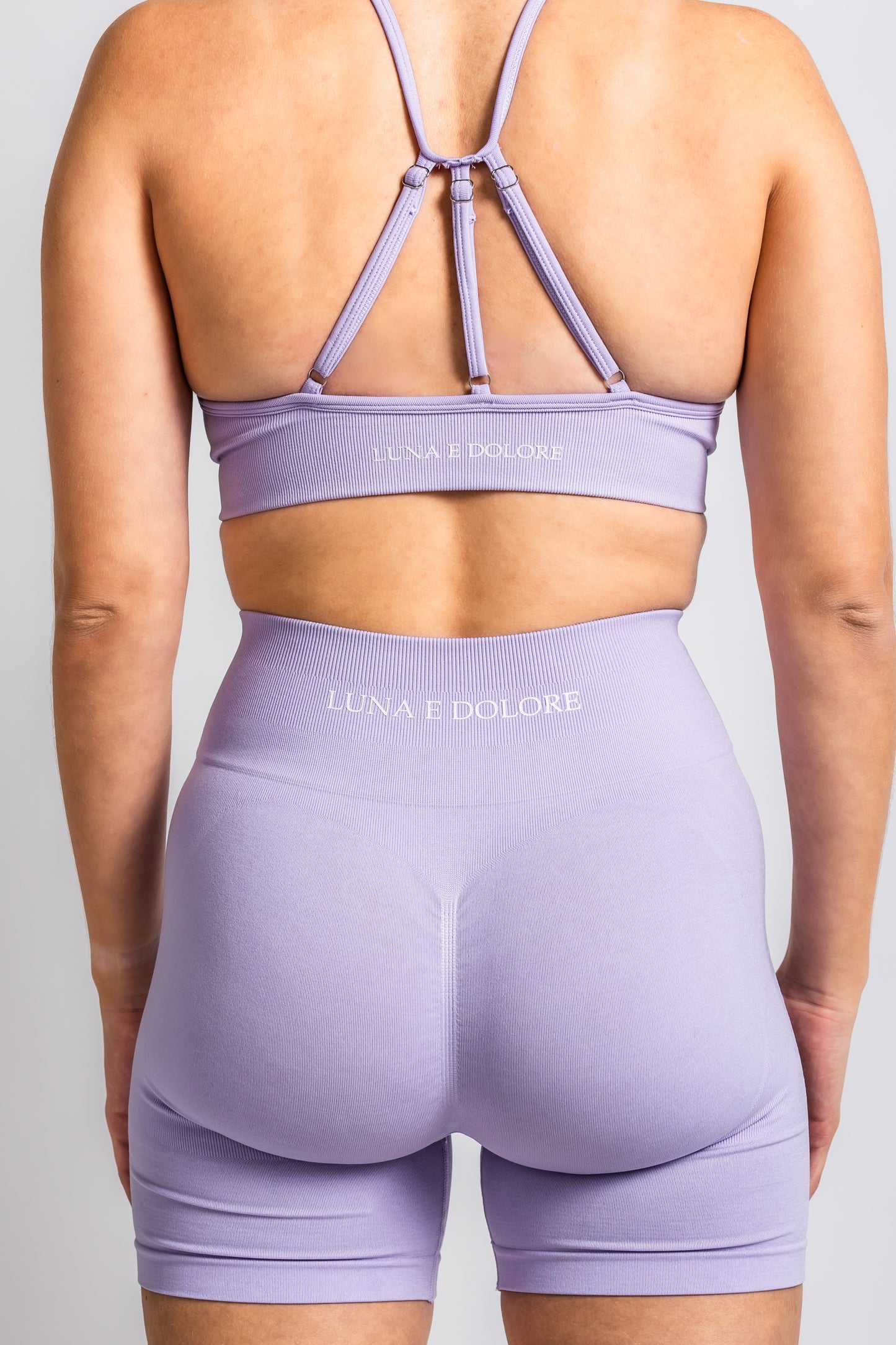 INVICTUS SEAMLESS SHORTS IN PASTEL PURPLE