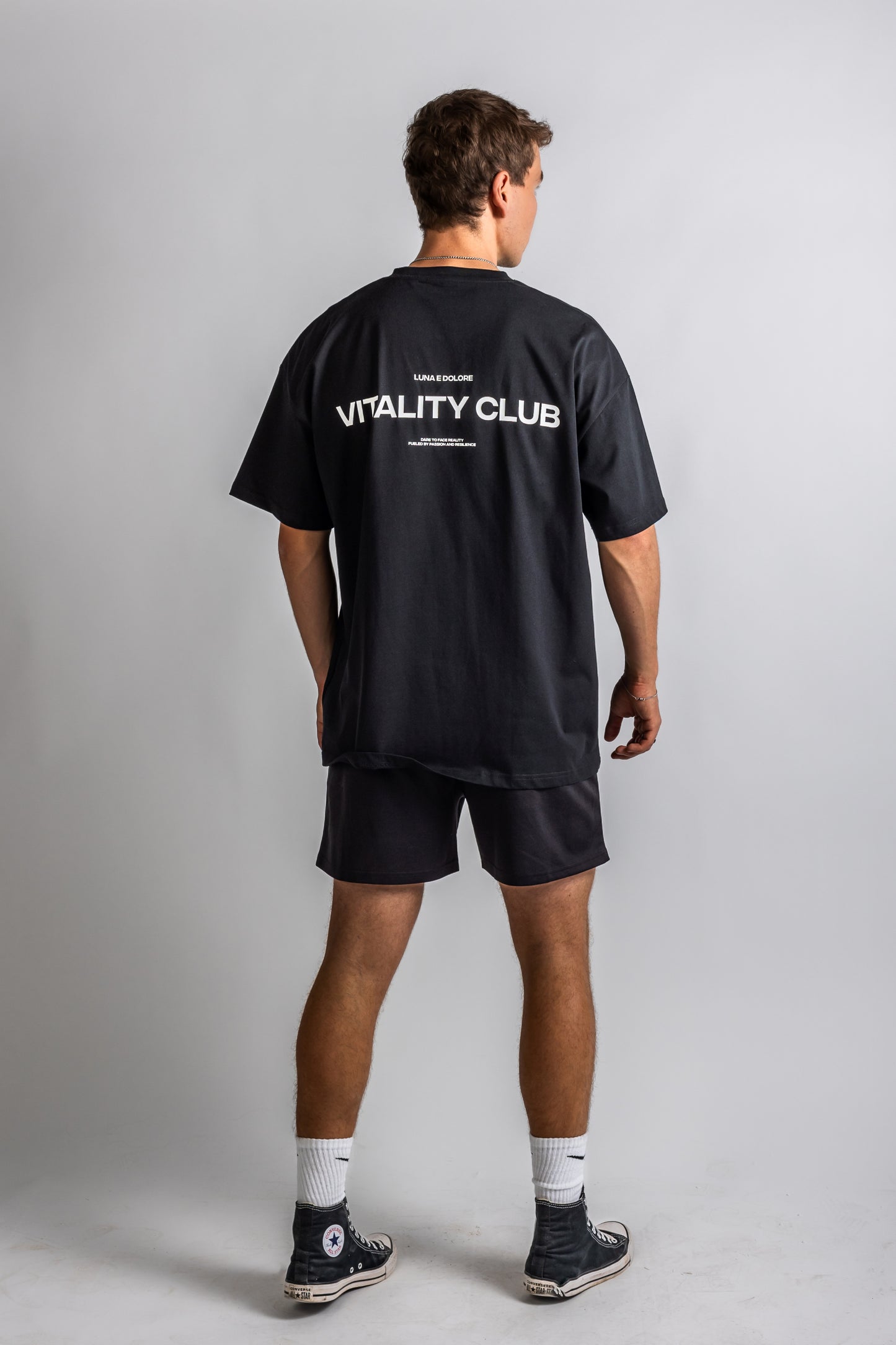 ARISE VITALITY CLUB OVERSIZED TEE IN BLACK