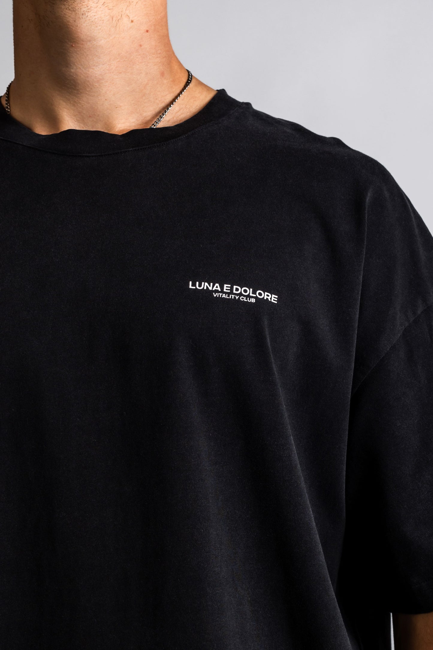ARISE VITALITY CLUB OVERSIZED TEE IN VINTAGE BLACK