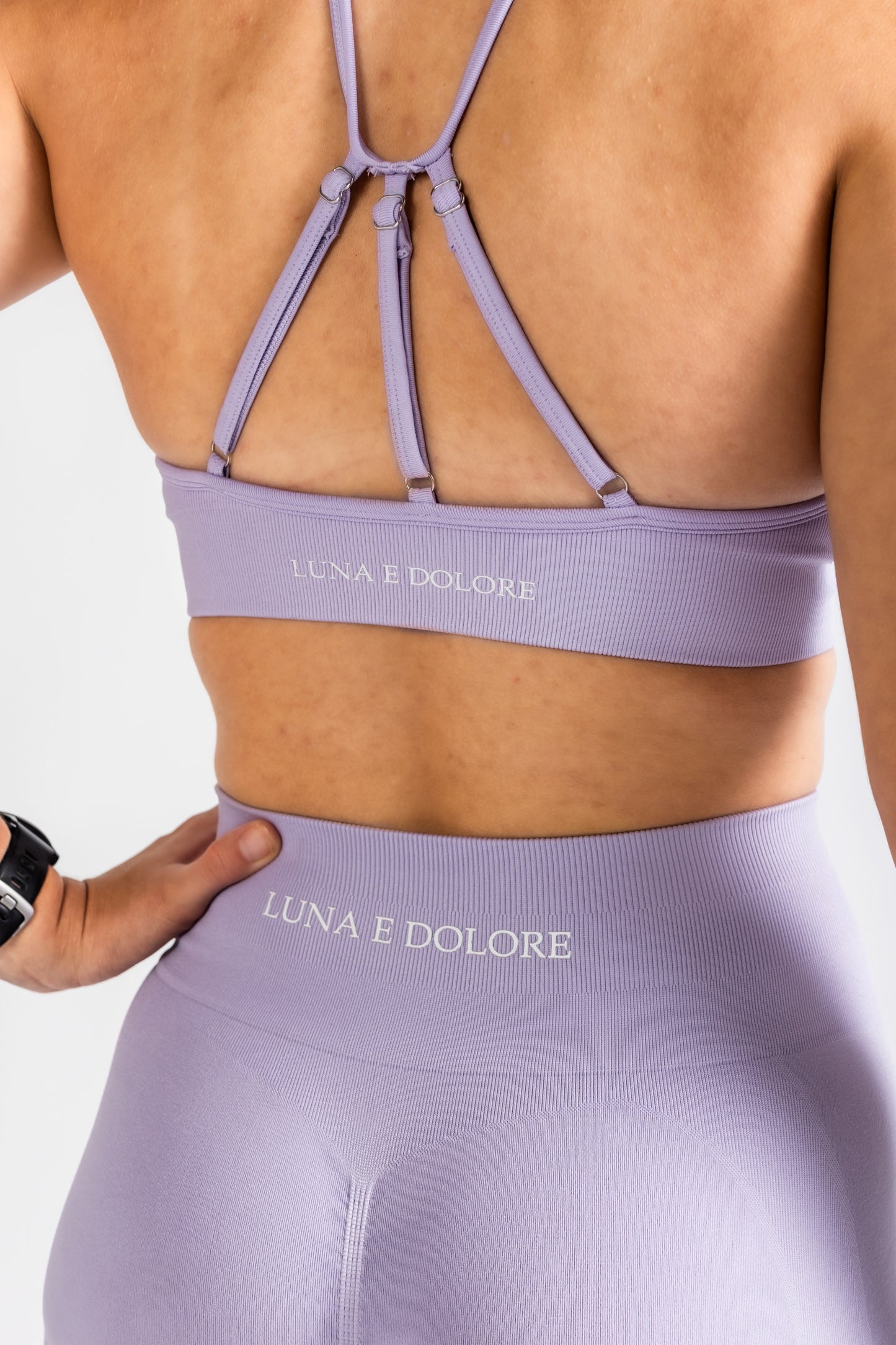 INVICTUS SEAMLESS SPORTS BRA IN PASTEL PURPLE